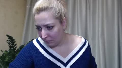 Snapshot of ohsweetiren chatting on March 1, 10:13 am Iren online show from March 1, 10:13 am