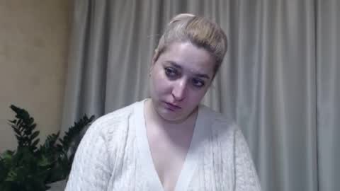 Snapshot of ohsweetiren chatting on March 2, 10:24 am Iren online show from March 2, 10:24 am