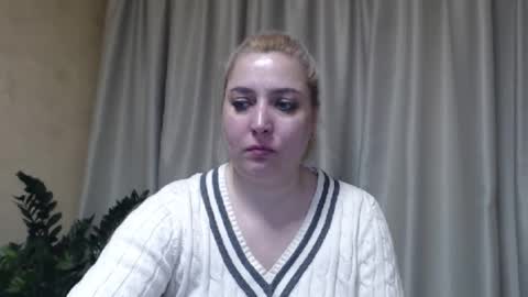 Snapshot of ohsweetiren chatting on March 9, 9:57 am Iren online show from March 9, 9:57 am