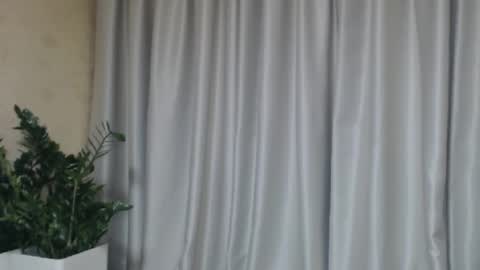 Snapshot of ohsweetiren chatting on October 8, 6:33 am Iren online show from October 8, 6:33 am