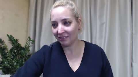 Mari online show from November 9, 9:24 pm