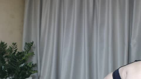 Snapshot of ohsweetmari chatting on June 23, 4:49 pm Mari online show from June 23, 4:49 pm