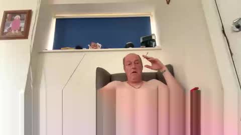 Snapshot of oiljames167 chatting on October 19, 8:37 am oiljames167 online show from October 19, 8:37 am