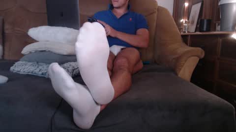 Snapshot of okayletschill chatting on November 16, 11:10 pm okayletschill online show from November 16, 11:10 pm