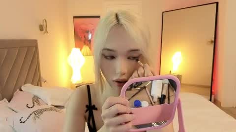 Snapshot of okerriella chatting on May 30, 12:24 pm Ami online show from May 30, 12:24 pm