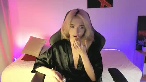 Snapshot of okerriella chatting on June 13, 9:02 pm Ami online show from June 13, 9:02 pm