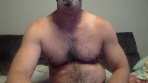 Snapshot of oktobus74 chatting on August 3, 6:22 pm oktobus74 online show from August 3, 6:22 pm