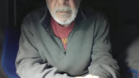 Snapshot of old_bald63 chatting on December 28, 9:31 am old_bald63 online show from December 28, 9:31 am