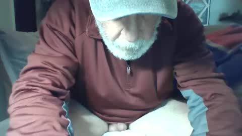 Snapshot of old_bald63 chatting on February 15, 7:28 pm old_bald63 online show from February 15, 7:28 pm