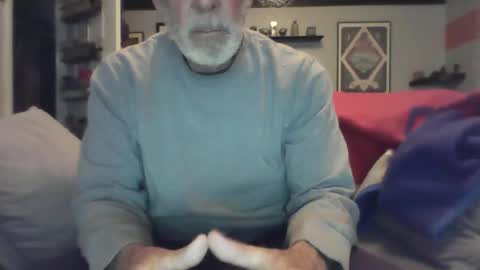 Snapshot of old_bald63 chatting on March 15, 8:31 am old_bald63 online show from March 15, 8:31 am