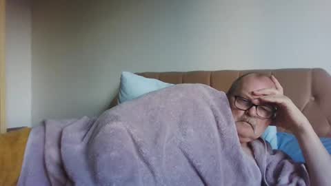 old_fkr online show from February 26, 4:35 pm