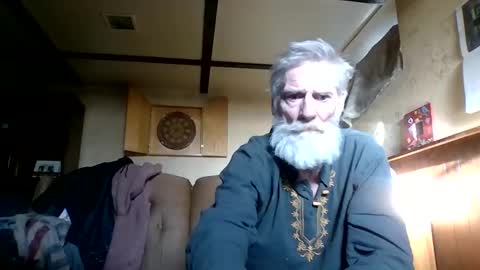 Snapshot of oldancer1959 chatting on April 28, 1:15 am oldancer1959 online show from April 28, 1:15 am