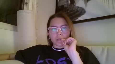 oldanny online show from April 6, 10:11 pm