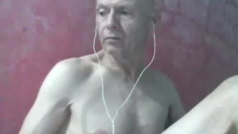 oldbuthorny62 online show from April 7, 7:31 am