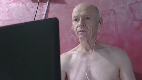 oldbuthorny62 online show from April 16, 12:22 am