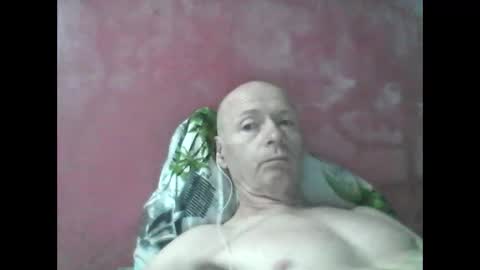 Snapshot of oldbuthorny62 chatting on May 26, 1:23 am oldbuthorny62 online show from May 26, 1:23 am