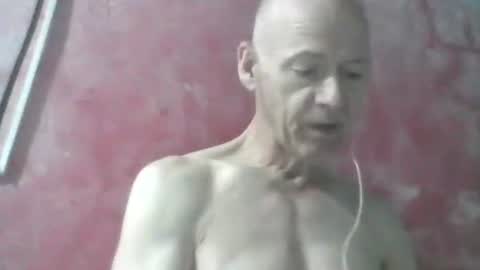 Snapshot of oldbuthorny62 chatting on May 28, 3:15 am oldbuthorny62 online show from May 28, 3:15 am