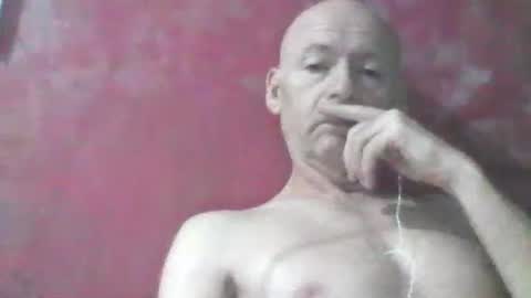 Snapshot of oldbuthorny62 chatting on June 1, 12:12 am oldbuthorny62 online show from June 1, 12:12 am