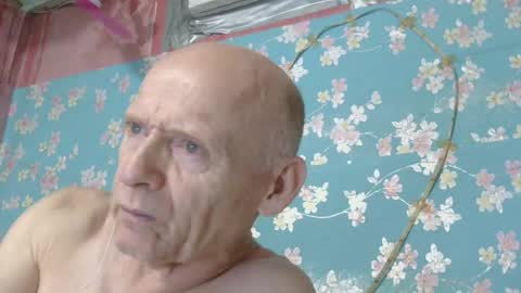 Snapshot of oldbuthorny62 chatting on June 23, 12:25 pm oldbuthorny62 online show from June 23, 12:25 pm