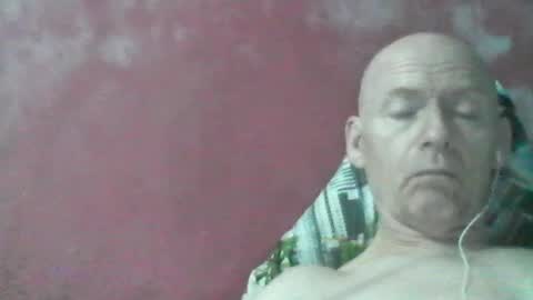Snapshot of oldbuthorny62 chatting on July 15, 1:44 am oldbuthorny62 online show from July 15, 1:44 am