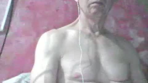 Snapshot of oldbuthorny62 chatting on July 17, 5:03 am oldbuthorny62 online show from July 17, 5:03 am