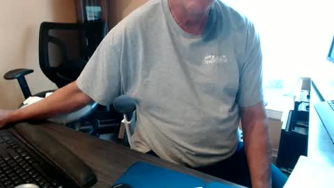 Snapshot of olderandwiser chatting on July 6, 6:54 pm Older and Wiser online show from July 6, 6:54 pm