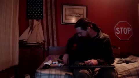 Snapshot of oldfuckus chatting on November 6, 2:12 am oldfuckus online show from November 6, 2:12 am