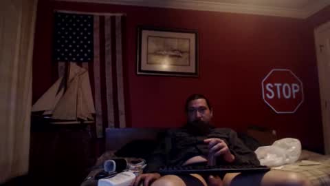 Snapshot of oldfuckus chatting on December 4, 12:20 am oldfuckus online show from December 4, 12:20 am