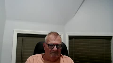 Snapshot of oldguybigd chatting on June 22, 4:09 am oldguybigd online show from June 22, 4:09 am
