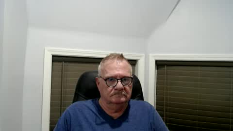 Snapshot of oldguybigd chatting on June 23, 5:38 am oldguybigd online show from June 23, 5:38 am