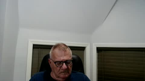 Snapshot of oldguybigd chatting on June 25, 4:45 am oldguybigd online show from June 25, 4:45 am