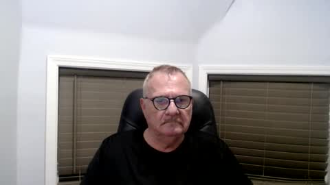 Snapshot of oldguybigd chatting on July 20, 4:38 am oldguybigd online show from July 20, 4:38 am