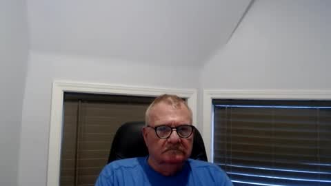 Snapshot of oldguybigd chatting on July 22, 1:41 am oldguybigd online show from July 22, 1:41 am