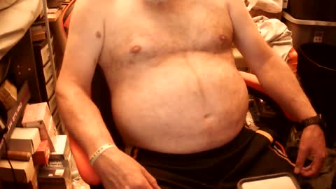 oldman196262 online show from August 4, 5:10 am