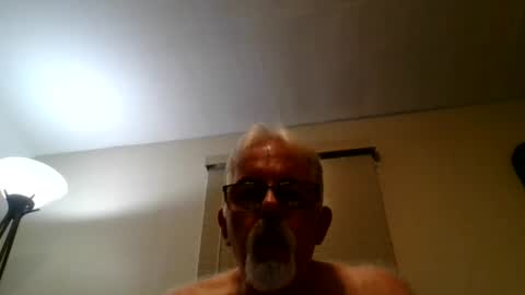 Snapshot of oldmiguy chatting on March 7, 11:35 pm OldMIGUY online show from March 7, 11:35 pm