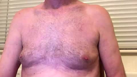 Snapshot of oldrowley chatting on October 4, 7:23 pm Mike online show from October 4, 7:23 pm