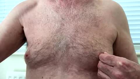 Snapshot of oldrowley chatting on October 16, 11:44 am Mike online show from October 16, 11:44 am