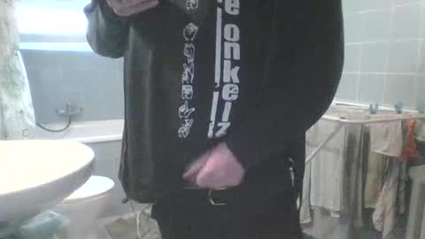Snapshot of oldskooldude chatting on February 22, 7:40 am OldSkoolDude online show from February 22, 7:40 am