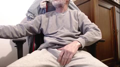 Snapshot of oldwolfman chatting on January 16, 10:21 am oldwolfman online show from January 16, 10:21 am