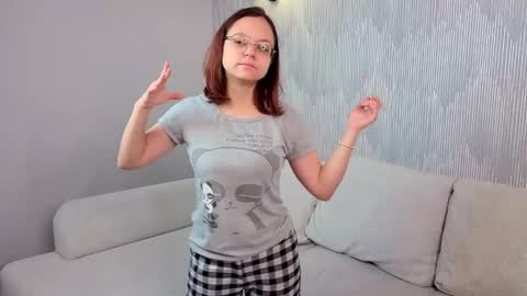 Snapshot of oleneweir chatting on November 13, 11:09 am Stella online show from November 13, 11:09 am