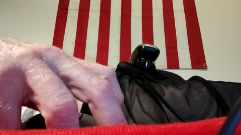 Snapshot of olewrench945706 chatting on September 20, 2:12 am Laura online show from September 20, 2:12 am