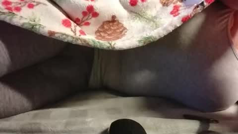 Snapshot of olewrench945706 chatting on October 23, 3:17 am Laura online show from October 23, 3:17 am