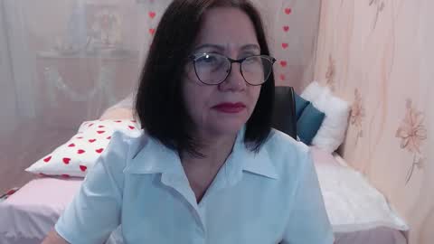 Snapshot of olgahottie chatting on December 15, 11:09 pm OlgaHottie online show from December 15, 11:09 pm