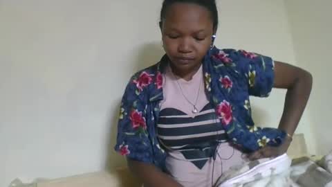Snapshot of olgamariah203875 chatting on May 14, 5:47 am olgamariah203875 online show from May 14, 5:47 am