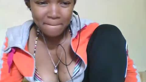 Snapshot of olgamariah203875 chatting on May 27, 4:15 pm olgamariah203875 online show from May 27, 4:15 pm