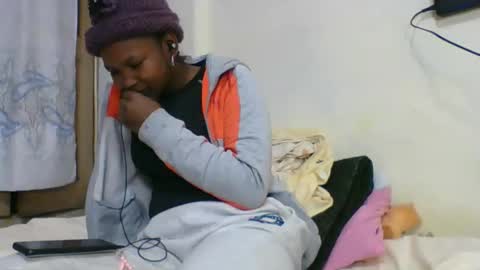 Snapshot of olgamariah203875 chatting on June 4, 6:47 pm olgamariah203875 online show from June 4, 6:47 pm