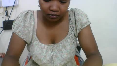 Snapshot of olgamariah203875 chatting on June 12, 11:53 am olgamariah203875 online show from June 12, 11:53 am