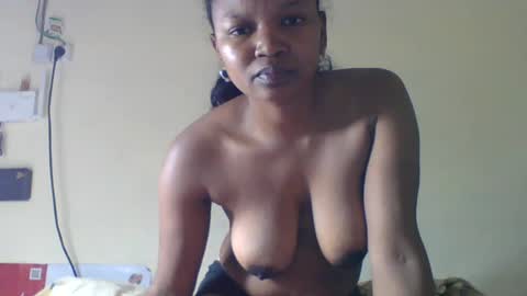 Snapshot of olgamariah203875 chatting on July 1, 3:52 am olgamariah203875 online show from July 1, 3:52 am