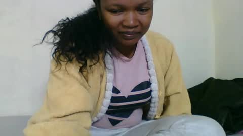 Snapshot of olgamariah203875 chatting on July 13, 6:33 pm olgamariah203875 online show from July 13, 6:33 pm