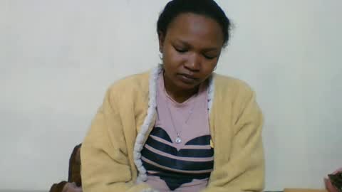 Snapshot of olgamariah203875 chatting on July 14, 10:21 am olgamariah203875 online show from July 14, 10:21 am